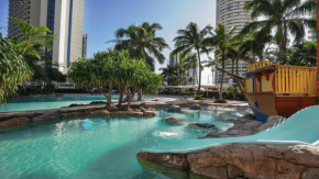 Crown Towers Superior 3 Bedroom Apartment - CoastHM
